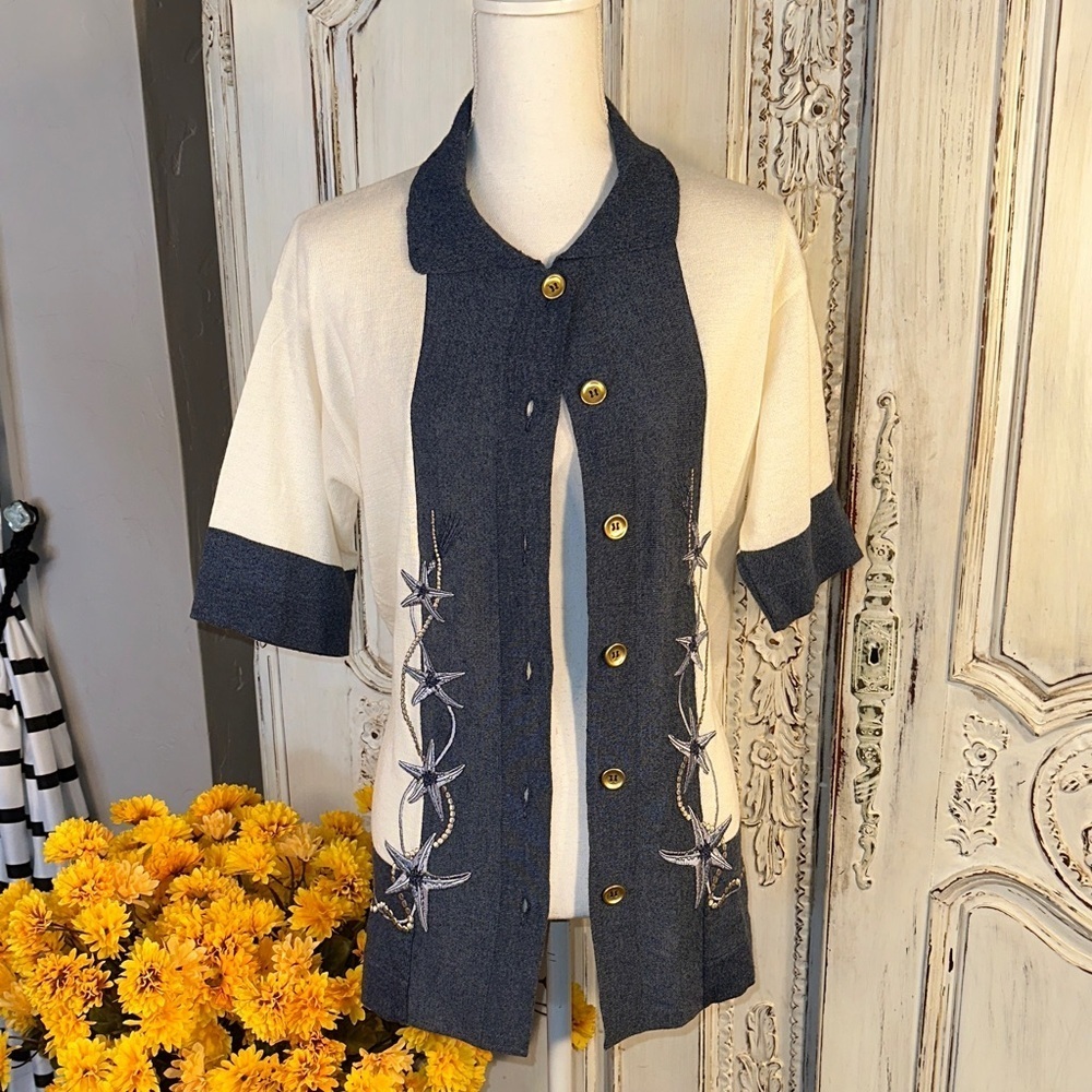 VINTAGE Chic made in Italy Navy and Cream Embroidered Knit Cardigan
